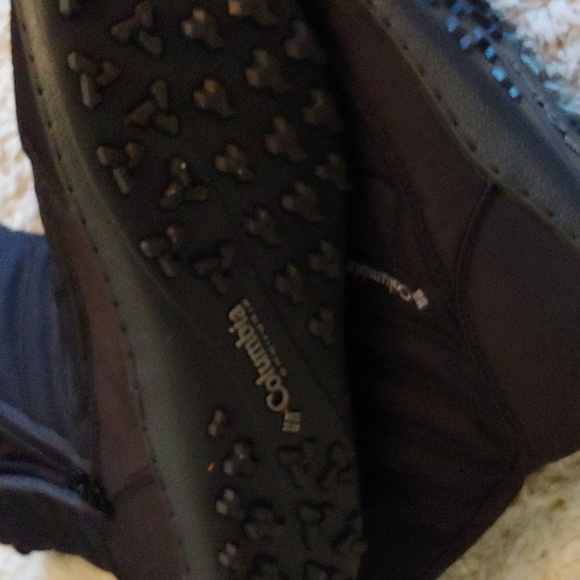 Winter boots, size 8, black - Picture 4 of 6